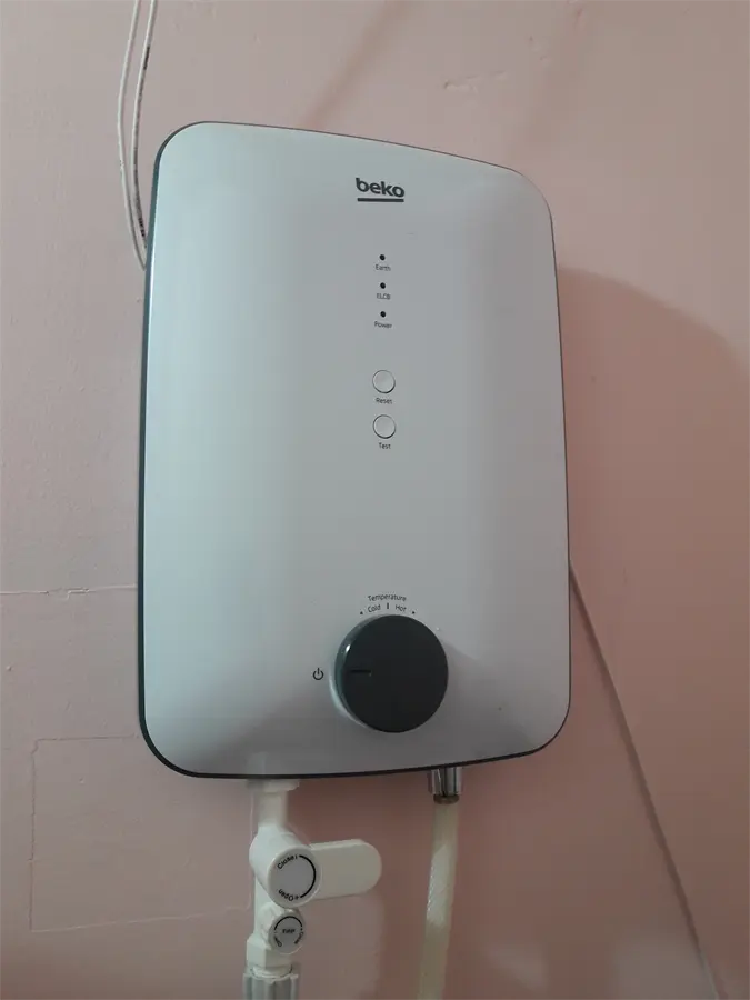 Khách hàng review Máy nước nóng trực tiếp Beko 4500W BWI45S1N-213 2