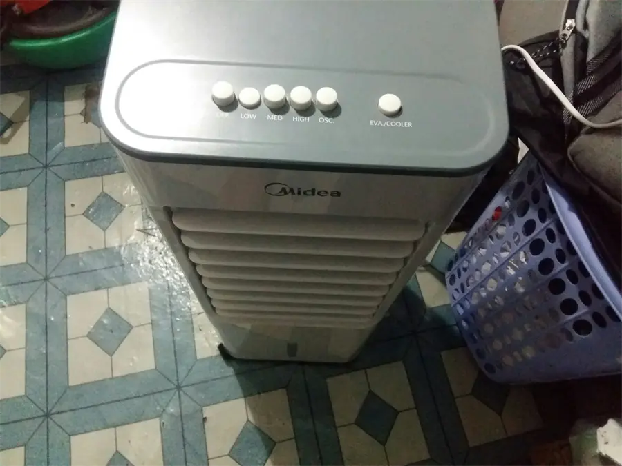 Khách hàng review Quạt điều hòa Midea AC100-18B 60W 3