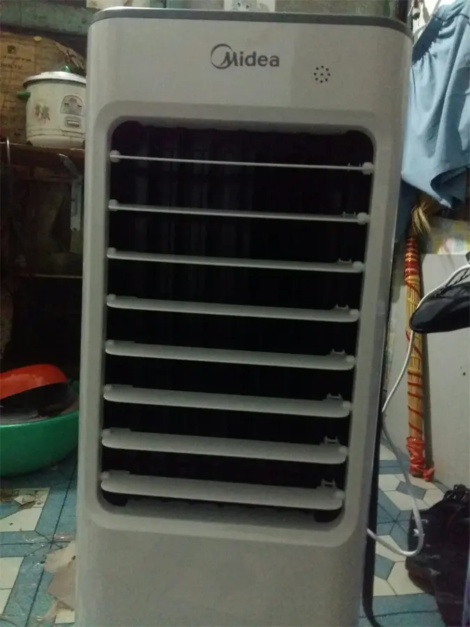 Khách hàng review Quạt điều hòa Midea AC100-18B 60W 4