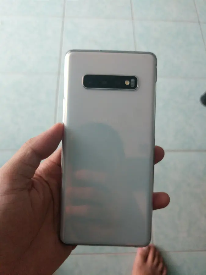 hách hàng review Điện thoại Samsung Galaxy S10  6