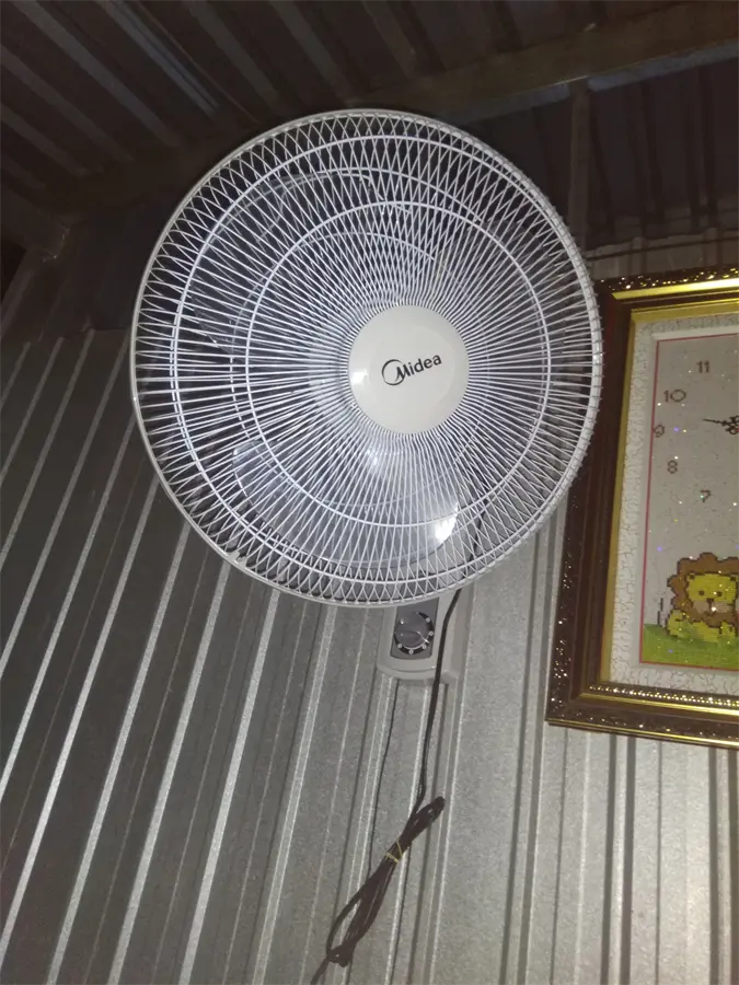 Khách hàng review Quạt treo Midea FW40-15VF 6