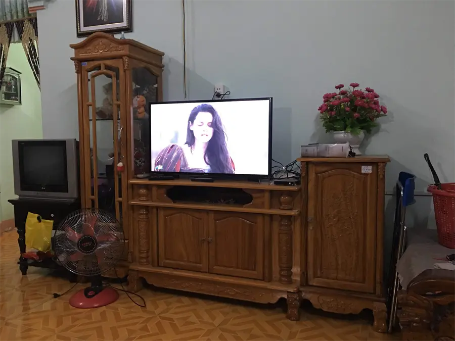 Khách hàng review Smart Tivi Samsung 40 inch UA40J5250D 53