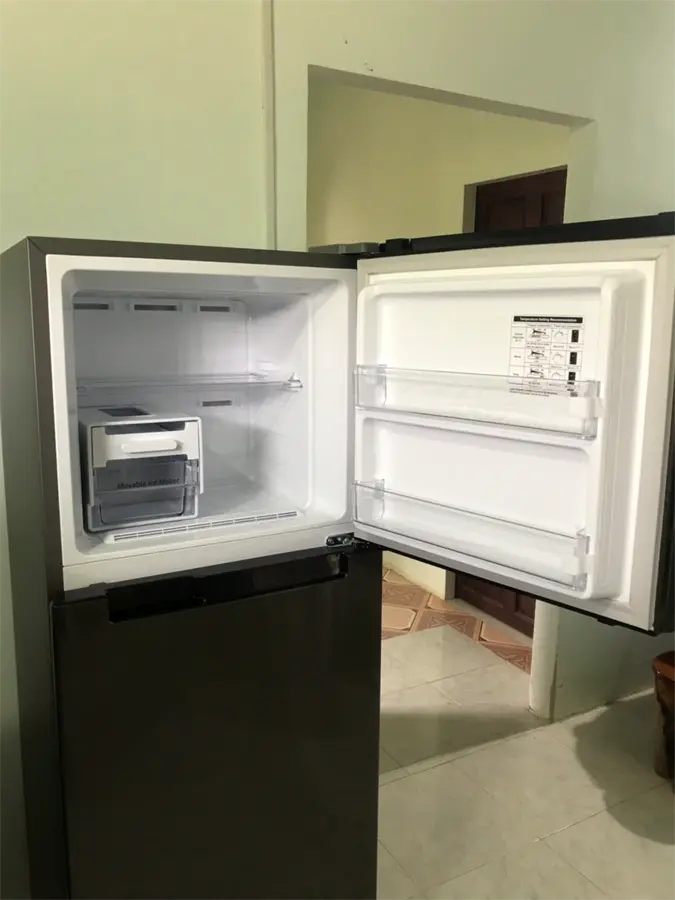 Khách hàng review Tủ lạnh Samsung Inverter 236 lít RT22M4032DX/SV 49