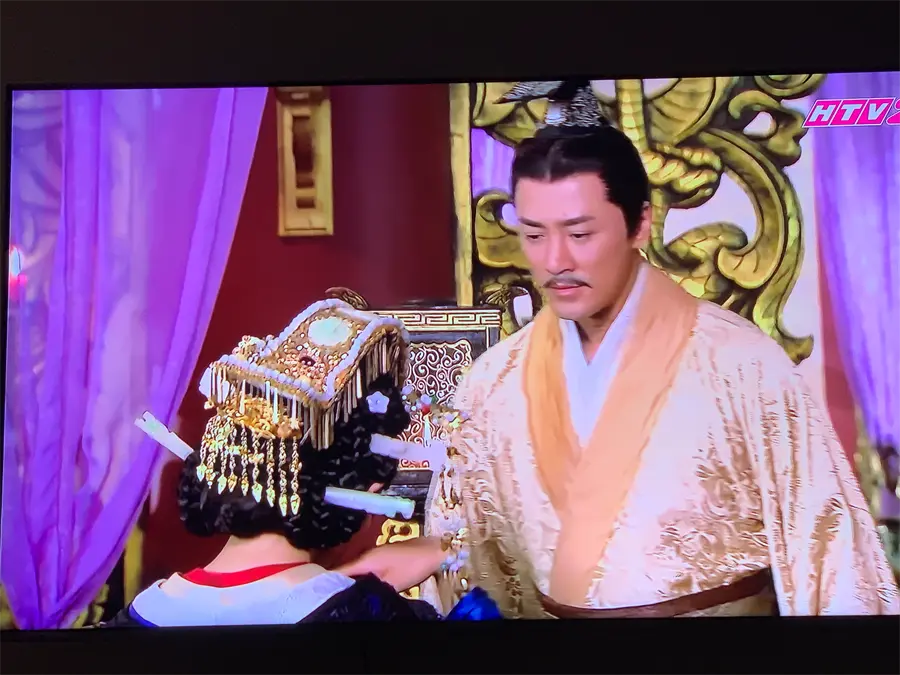Khách hàng review Smart Tivi QLED Samsung 4K 55 inch QA55Q6FN 4