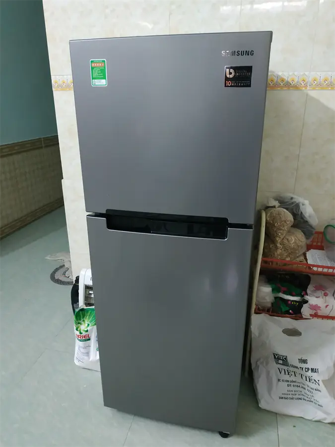 Khách hàng review Tủ lạnh Samsung Inverter 208 lít RT19M300BGS/SV 99