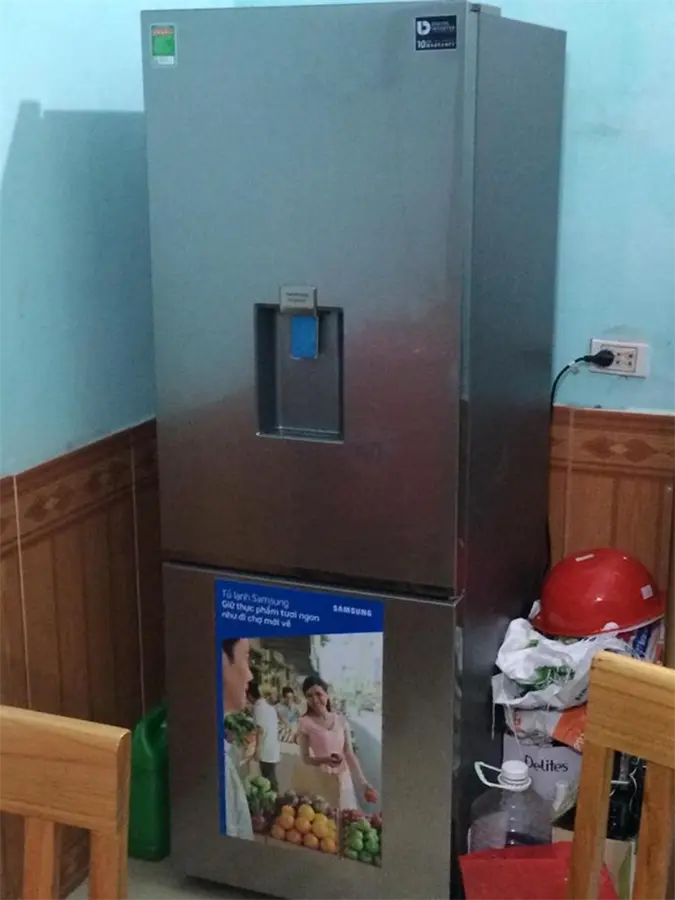 Khách hàng review Tủ lạnh Samsung Inverter 307 lít RB30N4170S8/SV 8
