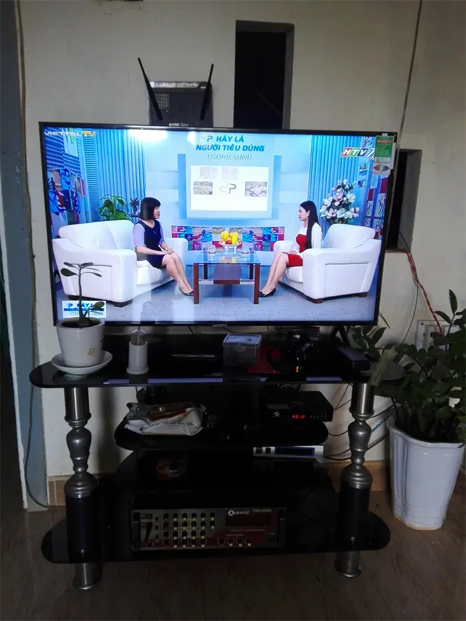 Khách hàng review Smart Tivi Samsung 4K 43 inch UA43NU7100 89