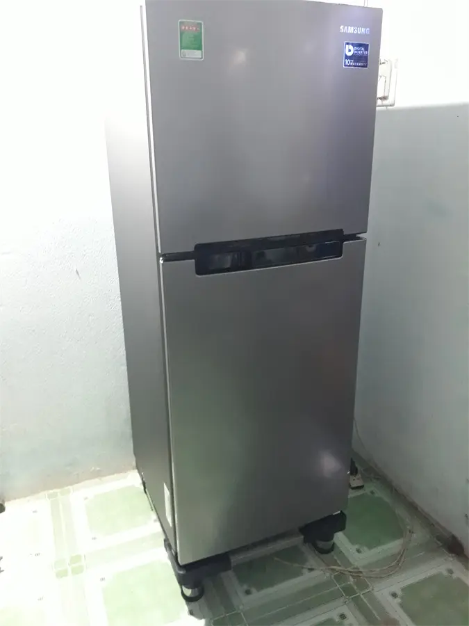 Khách hàng review Tủ lạnh Samsung Inverter 208 lít RT19M300BGS/SV 91
