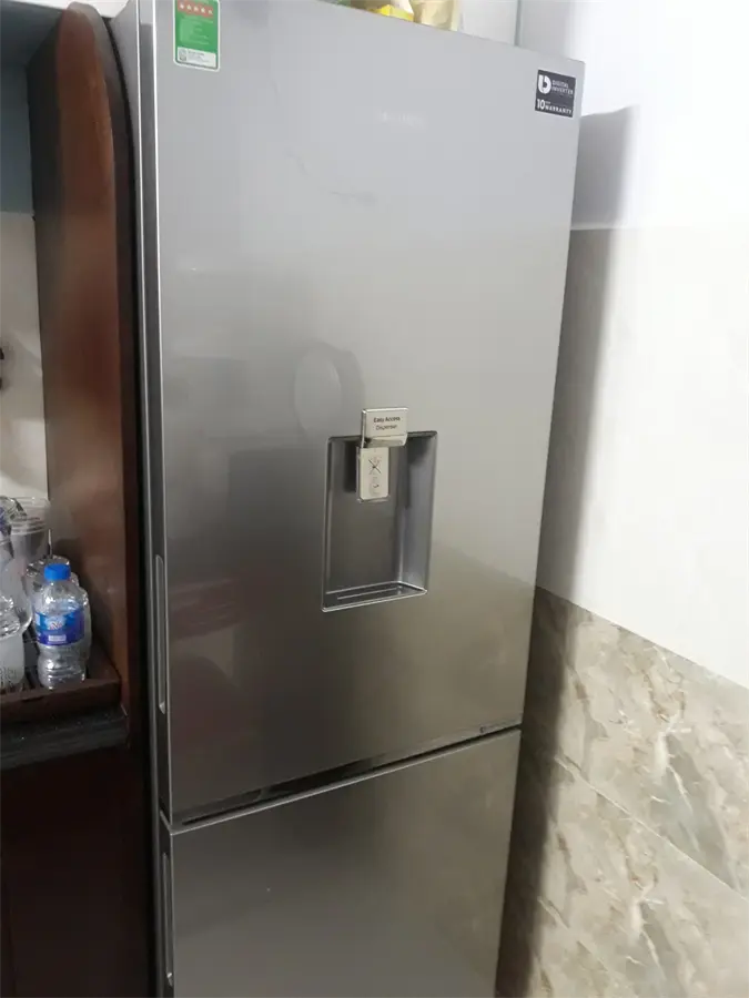 Khách hàng review Tủ lạnh Samsung Inverter 307 lít RB30N4170S8/SV 6