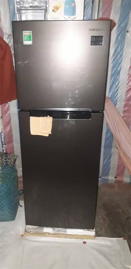 Khách hàng review Tủ lạnh Samsung Inverter 236 lít RT22M4032DX/SV 36