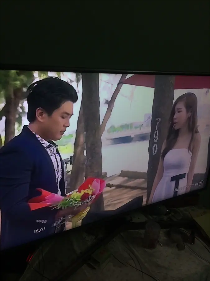 Khách hàng review Smart Tivi Samsung 4K 43 inch UA43NU7400 45