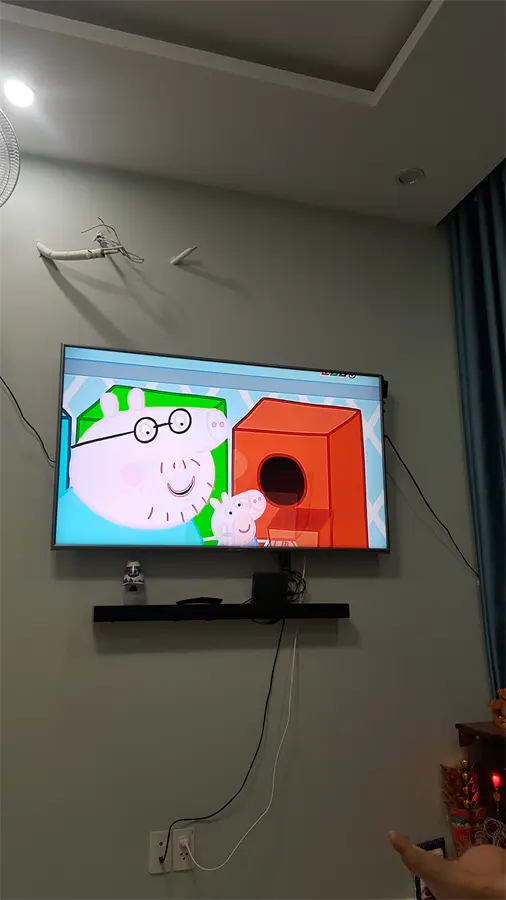 Khách hàng review Smart Tivi Samsung 4K 55 inch UA55NU7400 5
