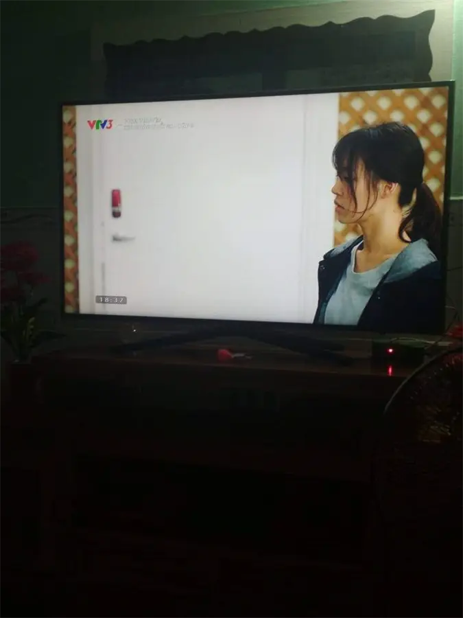 Khách hàng review Smart Tivi Samsung 49 inch UA49N5500 14