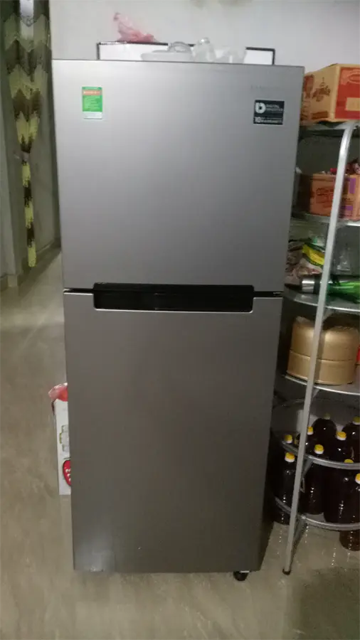 Khách hàng review Tủ lạnh Samsung Inverter 208 lít RT19M300BGS/SV 72