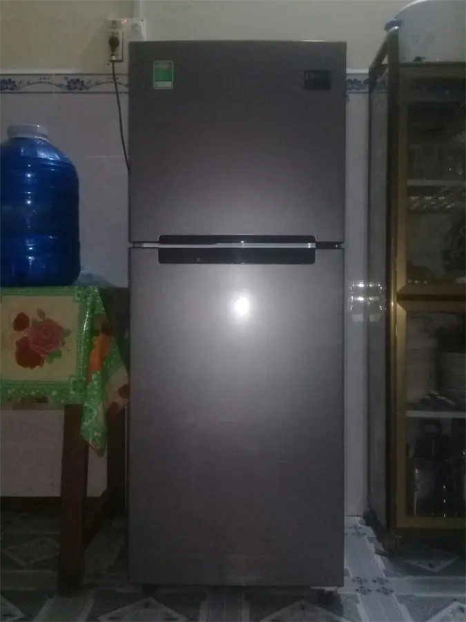 Khách hàng review Tủ lạnh Samsung Inverter 208 lít RT19M300BGS/SV 63