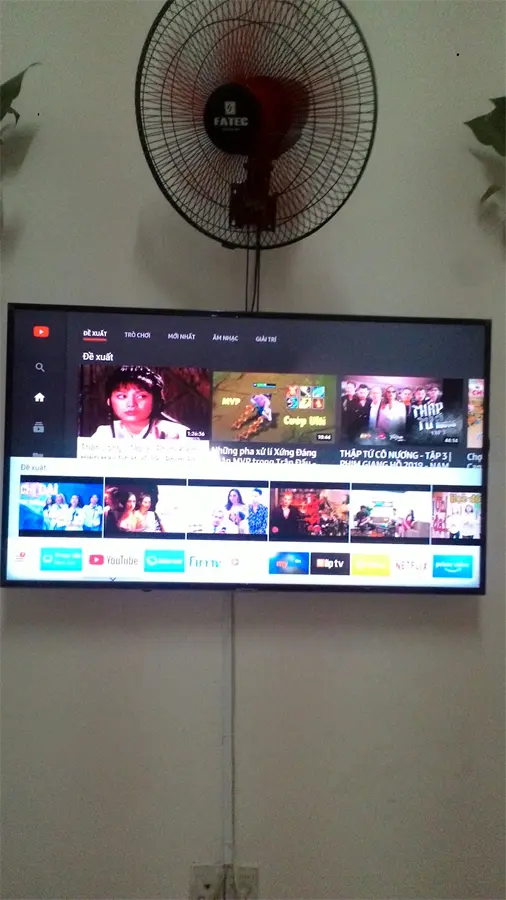 Khách hàng review Smart Tivi Samsung 4K 43 inch UA43NU7100 40