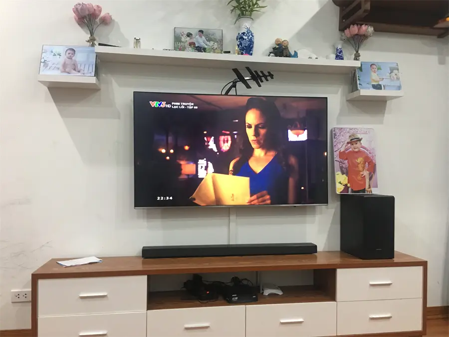 Khách hàng review Smart Tivi Samsung 4K 55 inch UA55NU8000 3