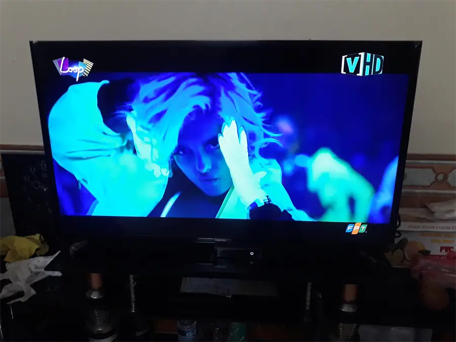 Khách hàng review Smart Tivi Samsung 40 inch UA40J5250D 31