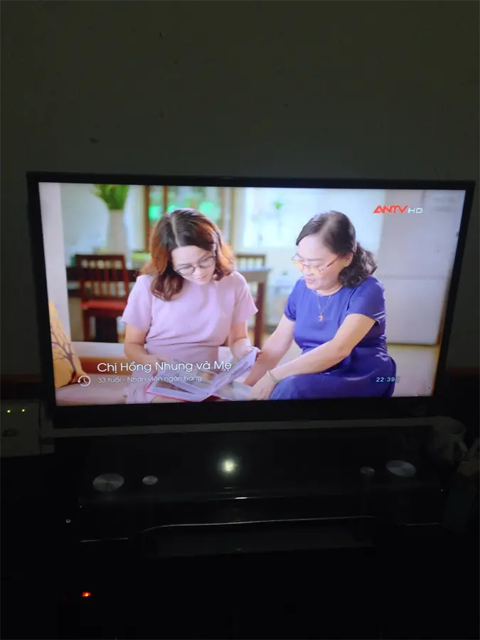 Khách hàng review Smart Tivi Samsung 40 inch UA40J5250D 30