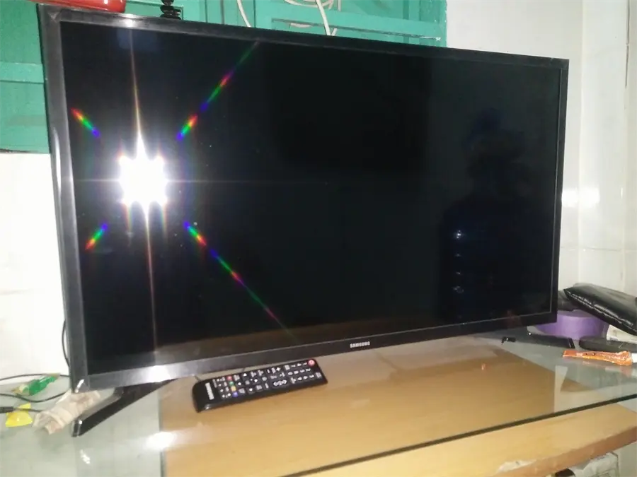 Khách hàng review Smart Tivi Samsung 32 inch UA32N4300 58