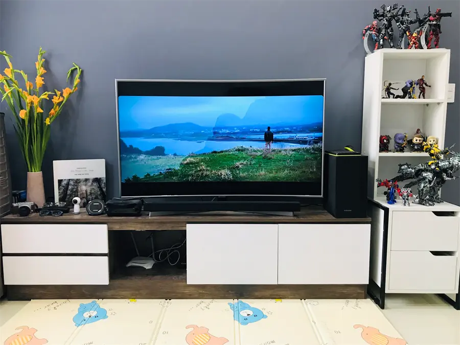 Khách hàng review Smart Tivi Cong Samsung 4K 55 inch UA55NU7500 12