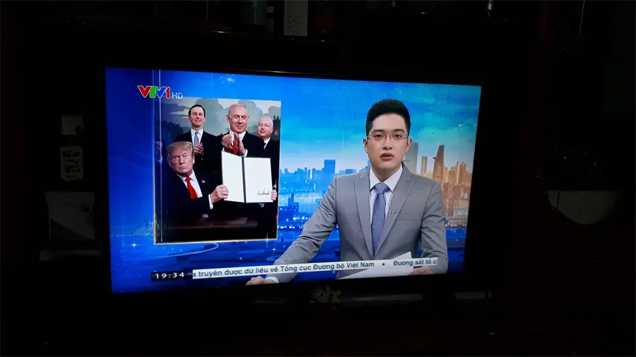 Khách hàng review Smart Tivi Samsung 4K 43 inch UA43NU7100 31