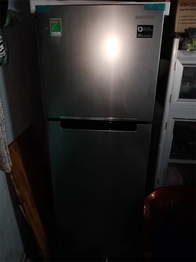 Khách hàng review Tủ lạnh Samsung Inverter 256 lít RT25M4033S8/SV 10