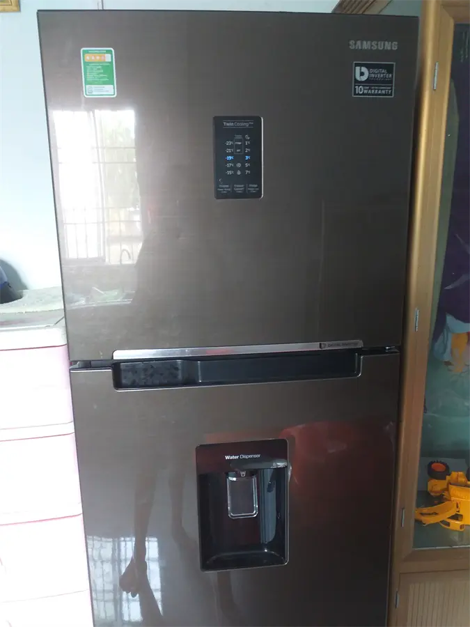 Khách hàng review Tủ lạnh Samsung Inverter 319 lít RT32K5930DX/SV 12