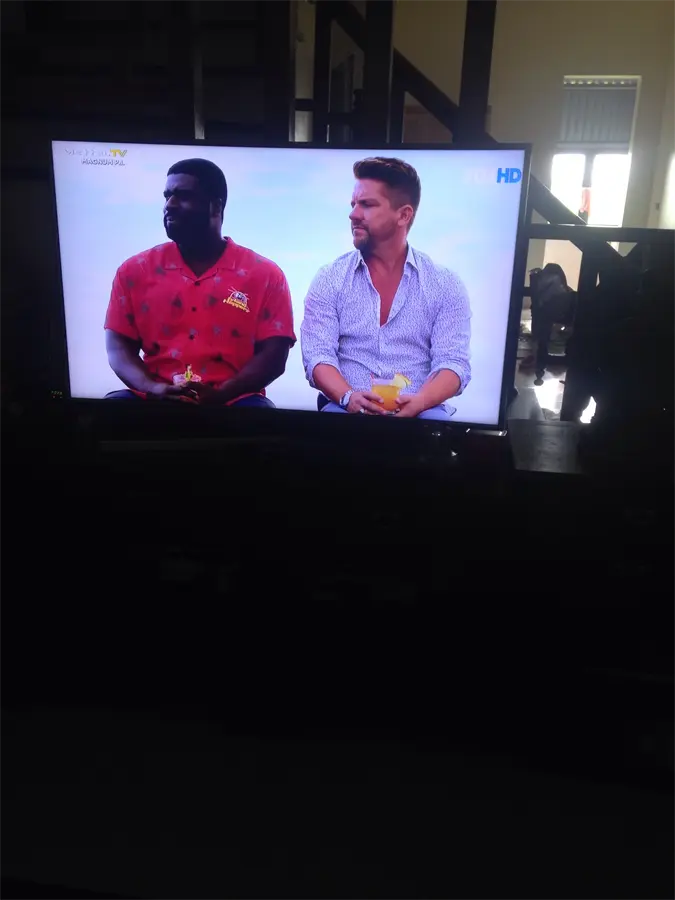 Khách hàng review Smart Tivi Cong Samsung 4K 49 inch UA49NU7500 3