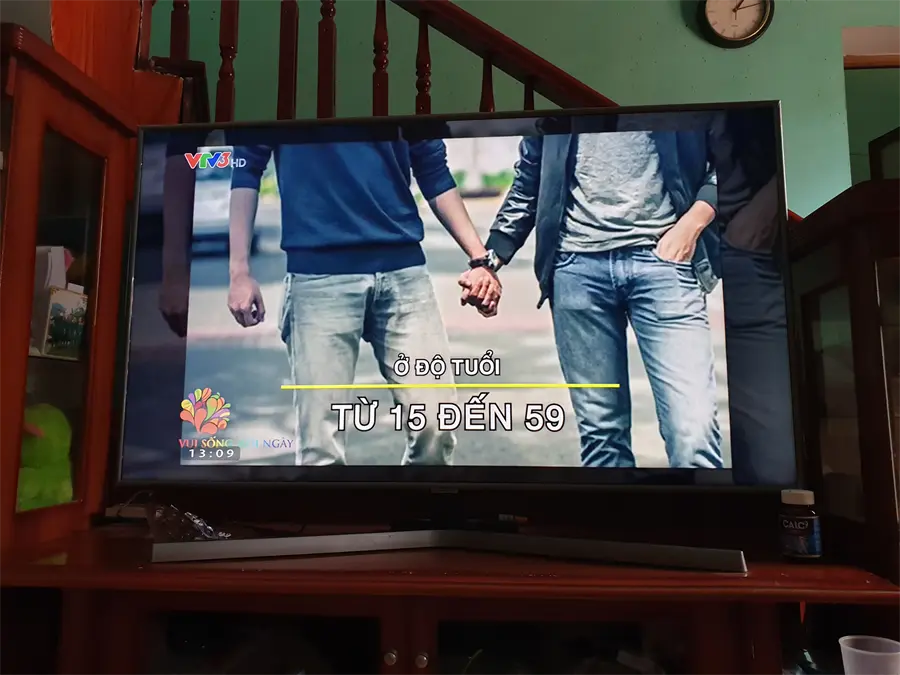 Khách hàng review Smart Tivi Samsung 4K 50 inch UA50NU7400 10