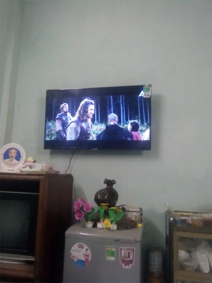 Khách hàng review Smart Tivi Samsung 4K 43 inch UA43NU7100 25