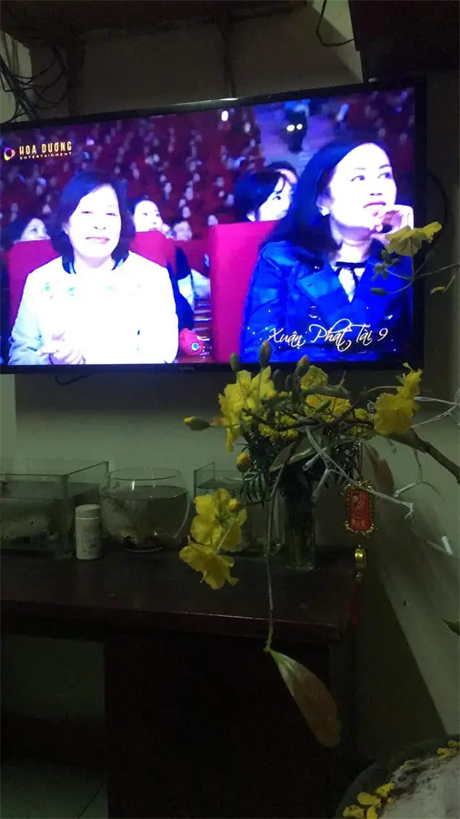 Khách hàng review Smart Tivi Samsung 40 inch UA40J5250D 21