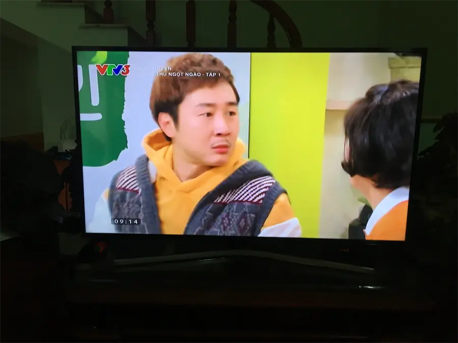 Khách hàng review Smart Tivi Samsung 4K 55 inch UA55NU7100 6