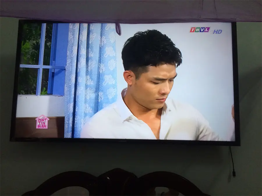 Khách hàng review Tivi Samsung 40 inch UA40M5000 1