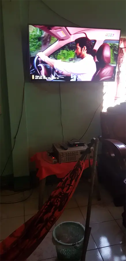 Khách hàng review Smart Tivi Samsung 4K 50 inch UA50NU7400 5
