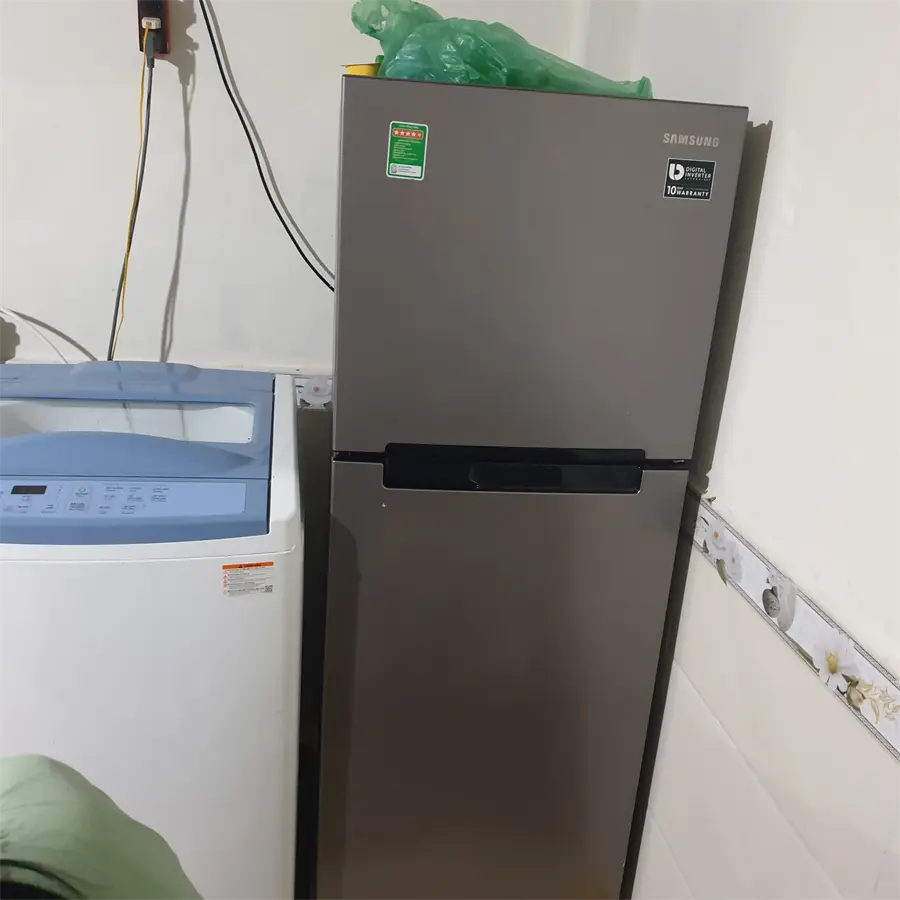 Khách hàng review Tủ lạnh Samsung Inverter 208 lít RT19M300BGS/SV 49