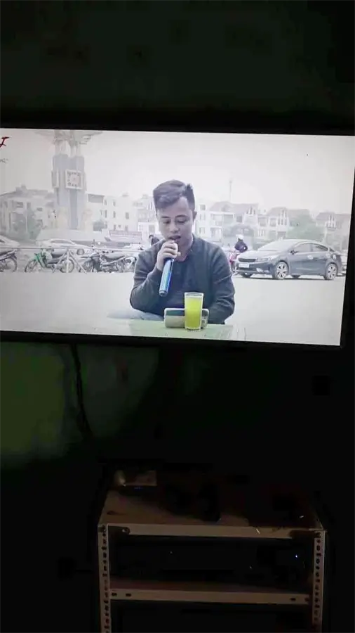 Khách hàng review Smart Tivi Samsung 55 inch UA55M5503 1