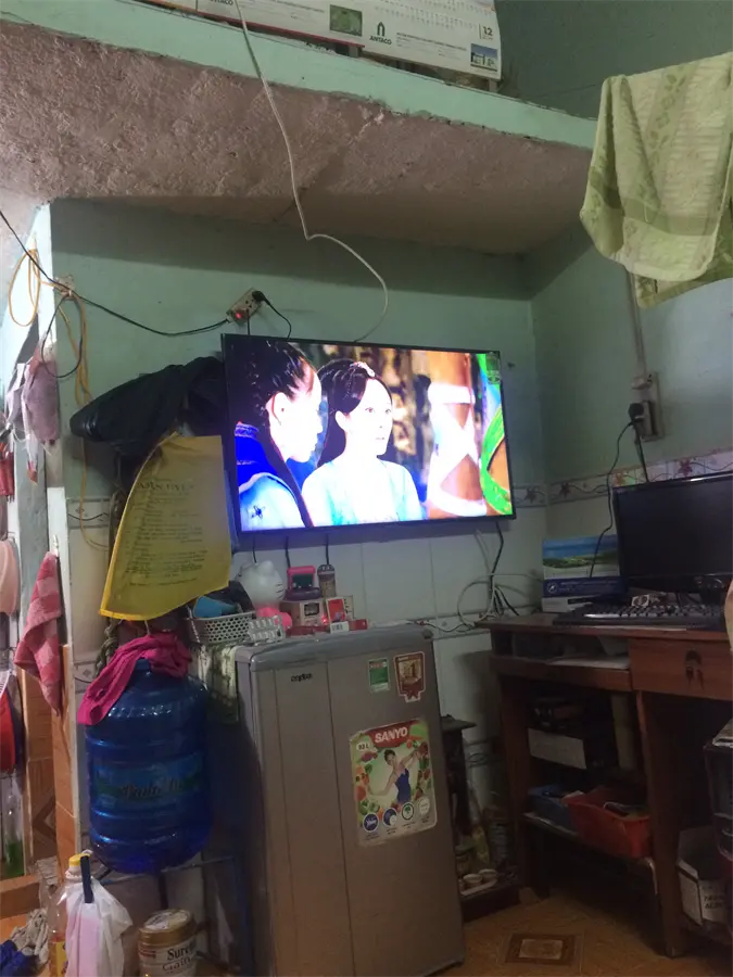 Khách hàng review Smart Tivi Samsung 4K 43 inch UA43NU7100 16