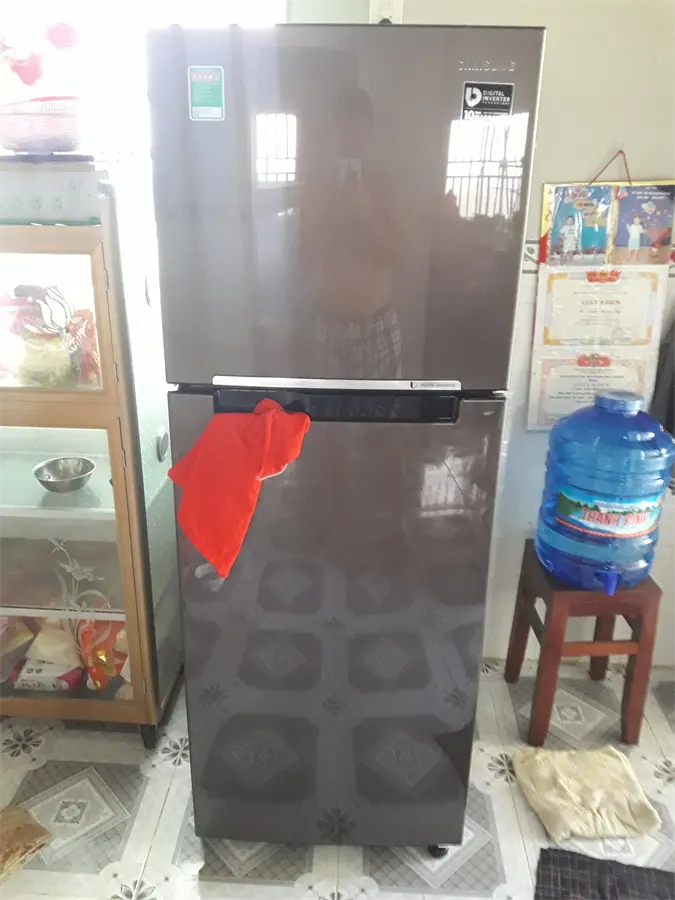 Khách hàng review Tủ lạnh Samsung Inverter 236 lít RT22M4032DX/SV 13