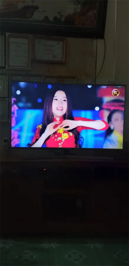 Khách hàng review Smart Tivi Cong Samsung 4K 49 inch UA49NU7500 2