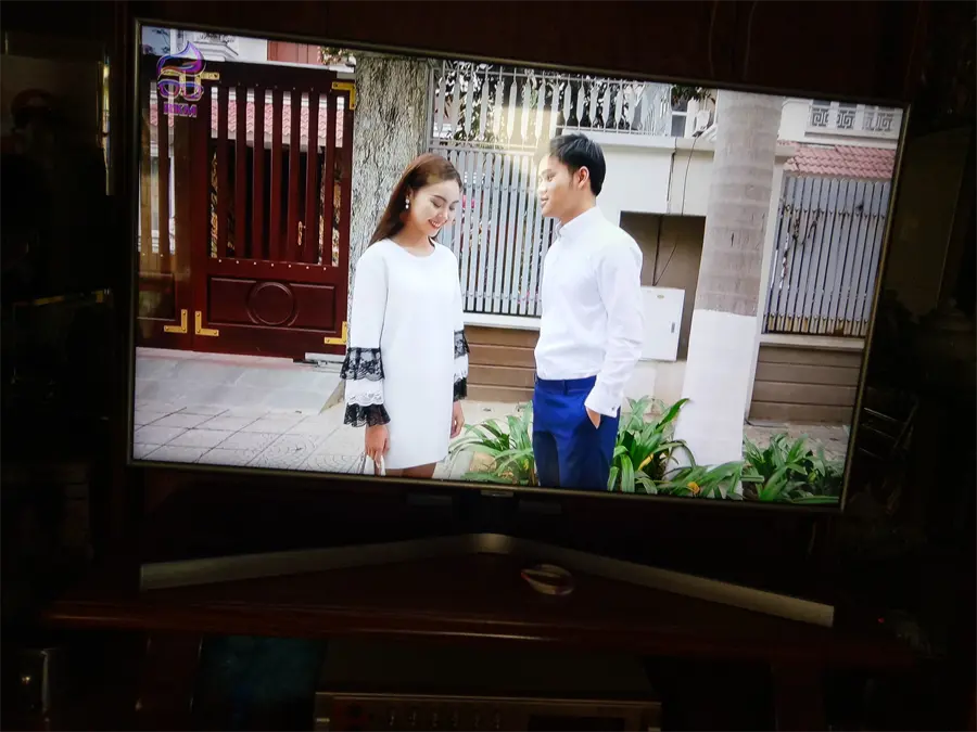 Khách hàng review Smart Tivi Samsung 4K 43 inch UA43NU7400 10