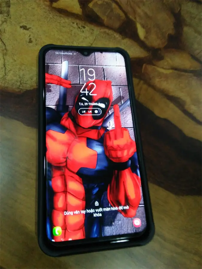 Khách hàng review Điện thoại Samsung Galaxy M20 4
