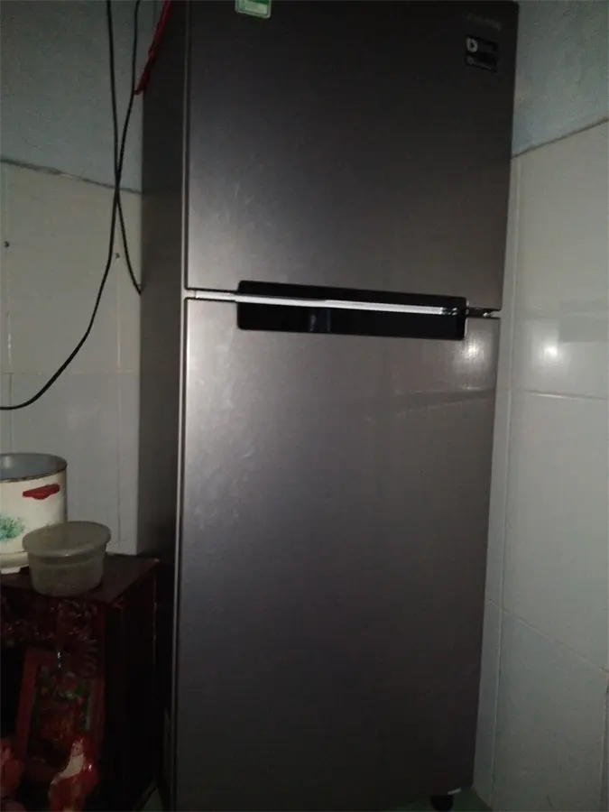 Khách hàng review Tủ lạnh Samsung Inverter 208 lít RT19M300BGS/SV 38