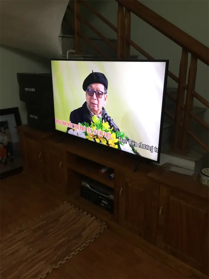 Khách hàng review Smart Tivi Samsung 4K 55 inch UA55NU7100 2