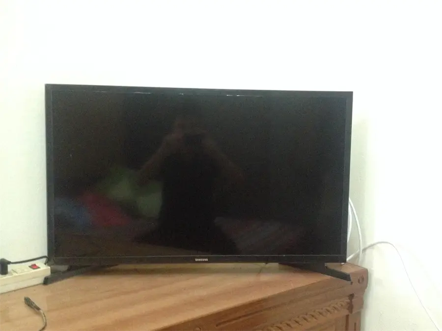 Khách hàng review Smart Tivi Samsung 32 inch UA32N4300 42