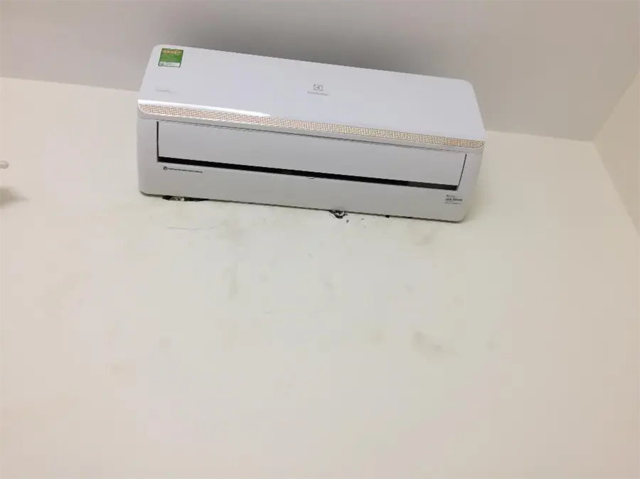 Khách hàng review Máy lạnh Electrolux Inverter 1 HP ESV09CRR-C2 6