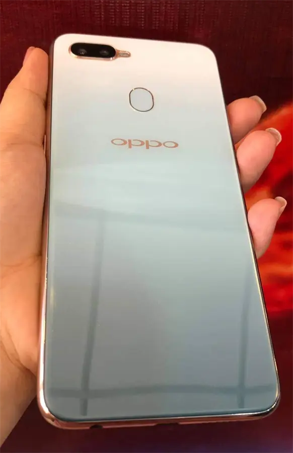 Khách hàng review Điện thoại OPPO F9 3