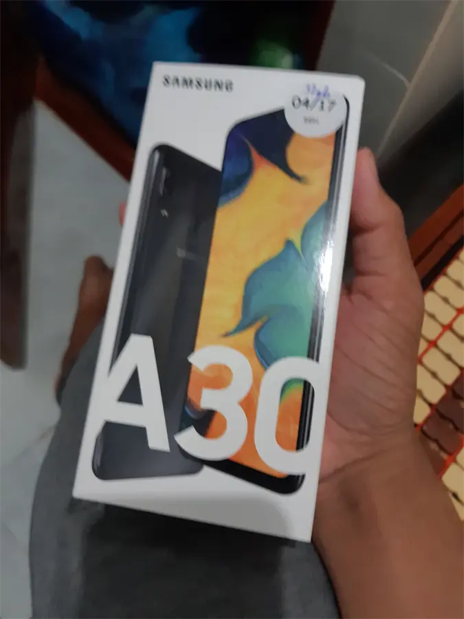 hách hàng review Điện thoại Samsung Galaxy A30 3GB/32GB 6