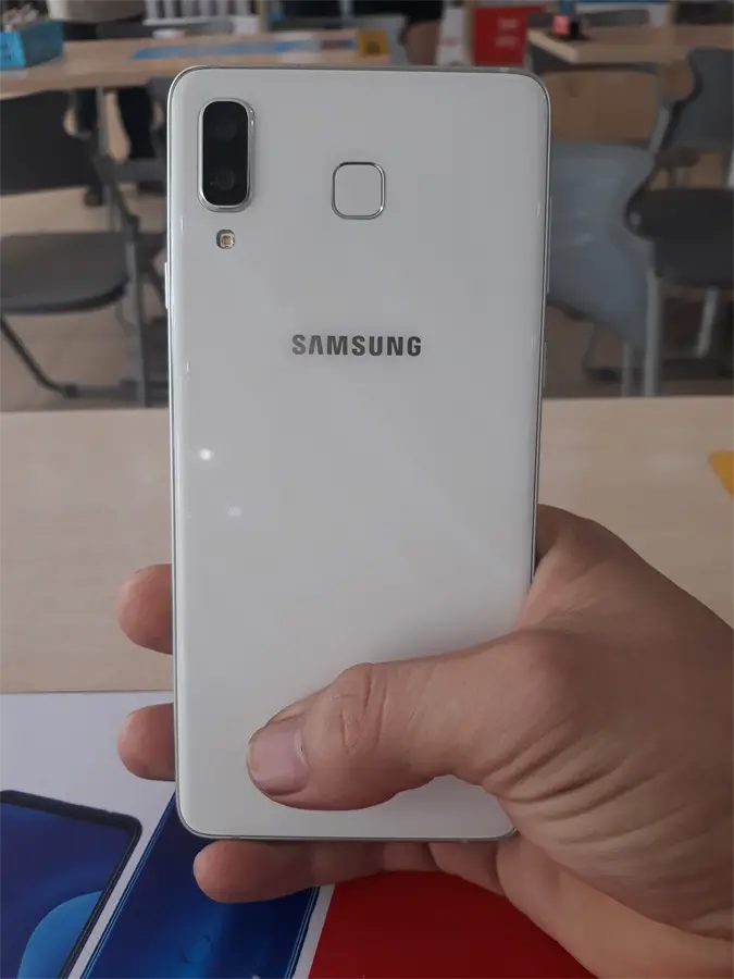 Khách hàng review Điện thoại Samsung Galaxy A8 Star 3