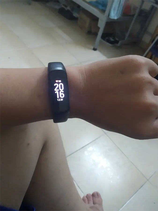 Khách hàng review Vòng tay thông minh Samsung Galaxy Fit R370 2